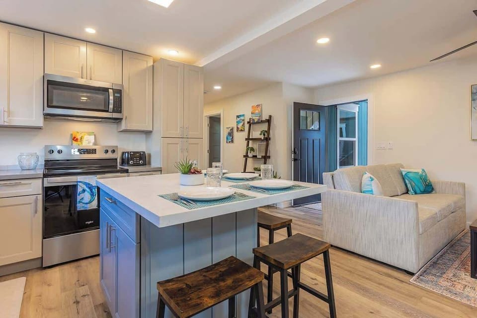 Kitchen, Living and Dining Flow Nicely Together