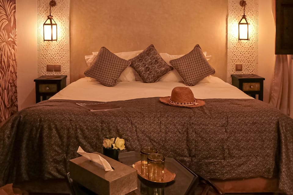 Deluxe Double or Twin Room, Private Bathroom