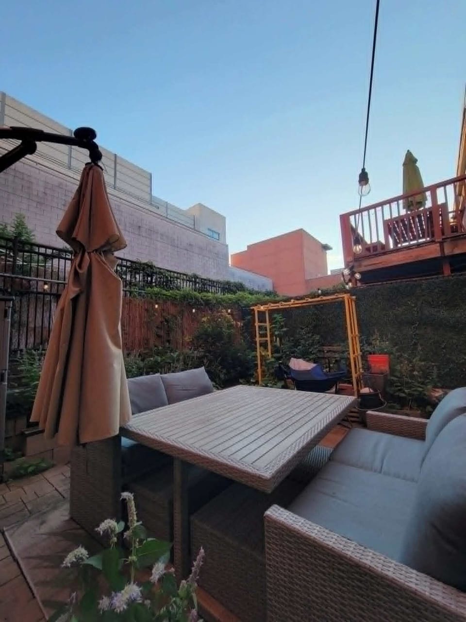 Outdoor dining
