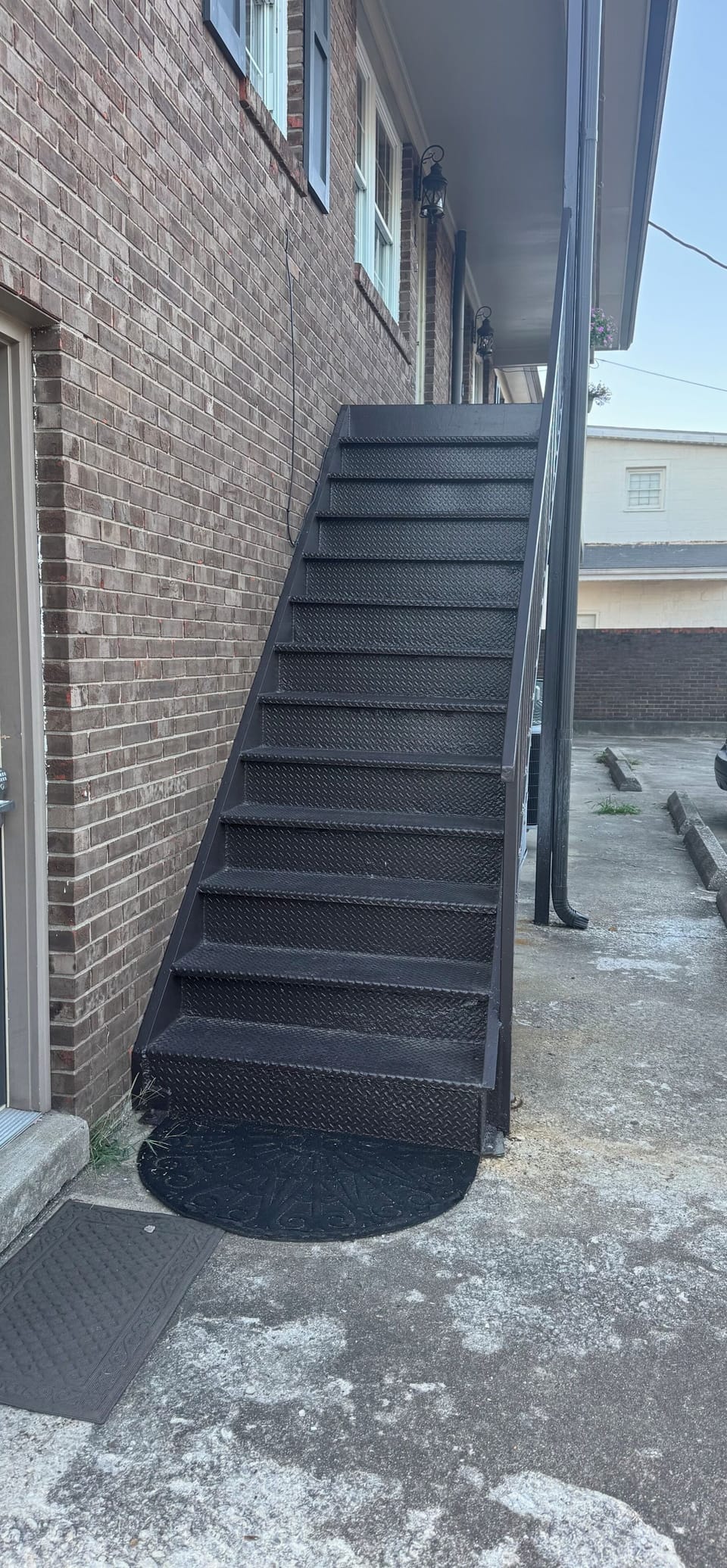 13 steps to reach the unit 
