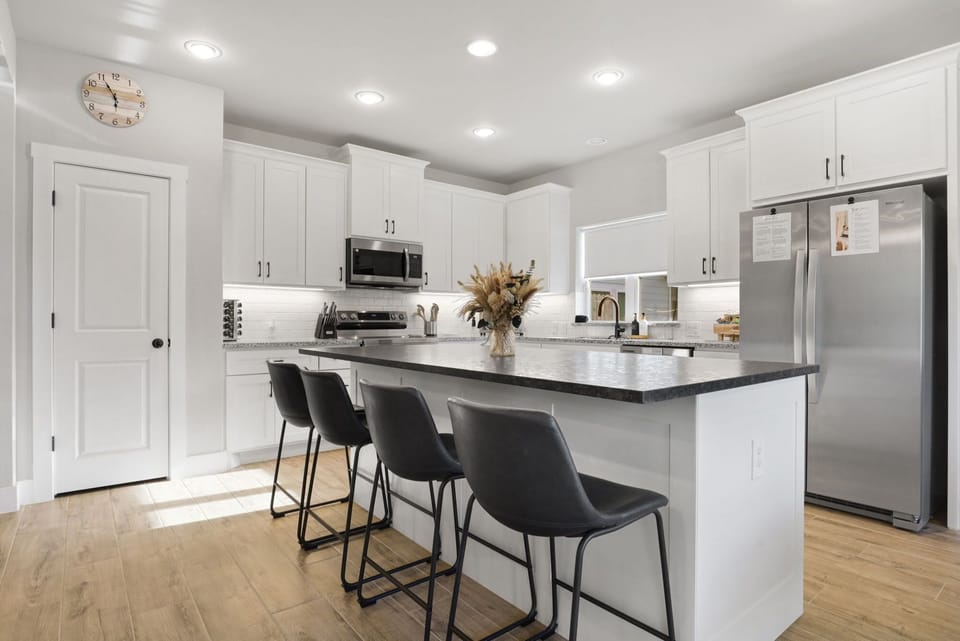 House, Multiple Beds, Garden View (1232 Diamondhead Dr) | Private kitchen