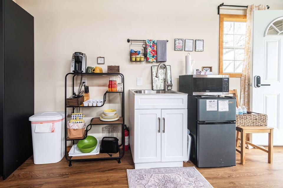 Cabin, 1 Queen Bed with Sofa bed (OAK1841-Cabin 1) | Private kitchen