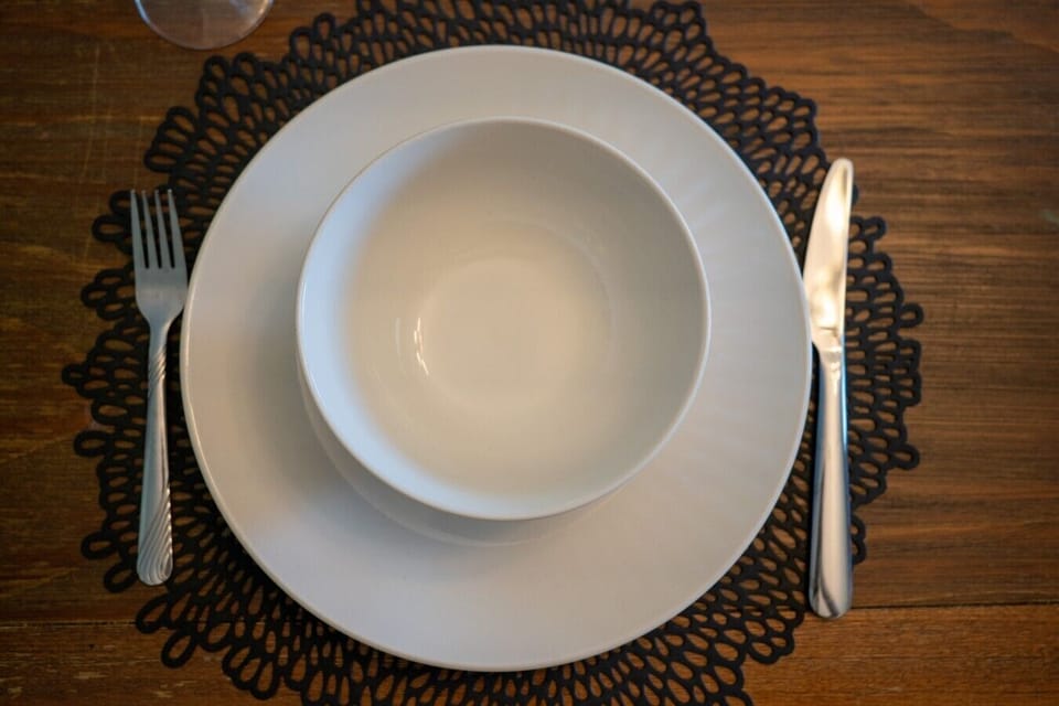 Dining setting – overhead detail