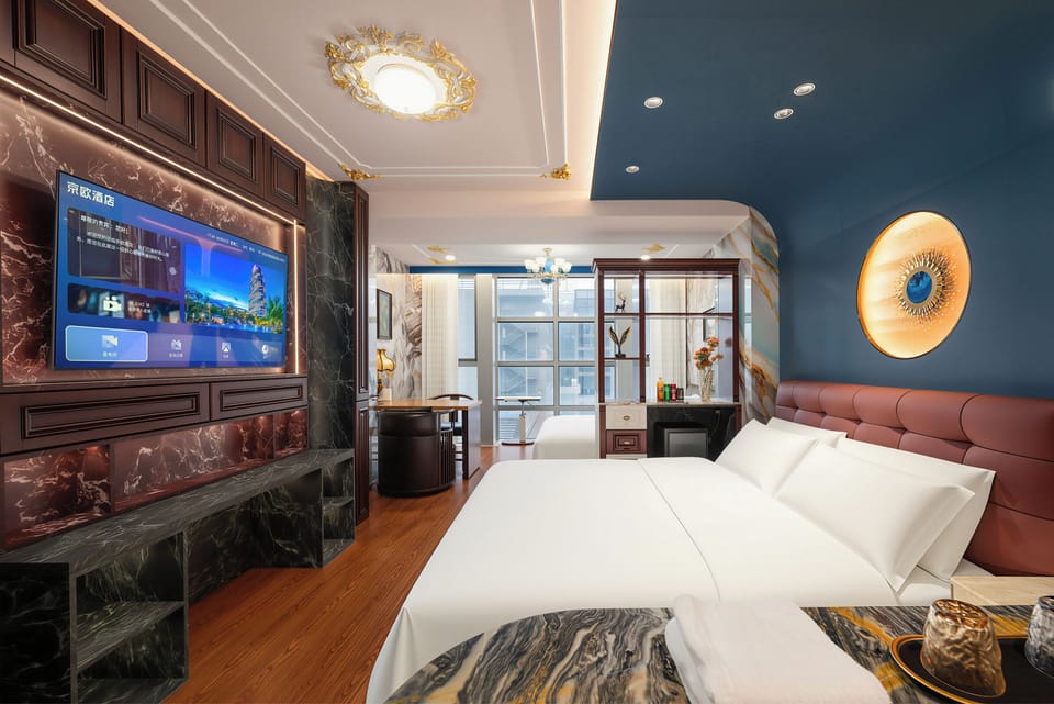 Luxury Twin Room, City View | Desk, laptop workspace, blackout drapes, WiFi (free)