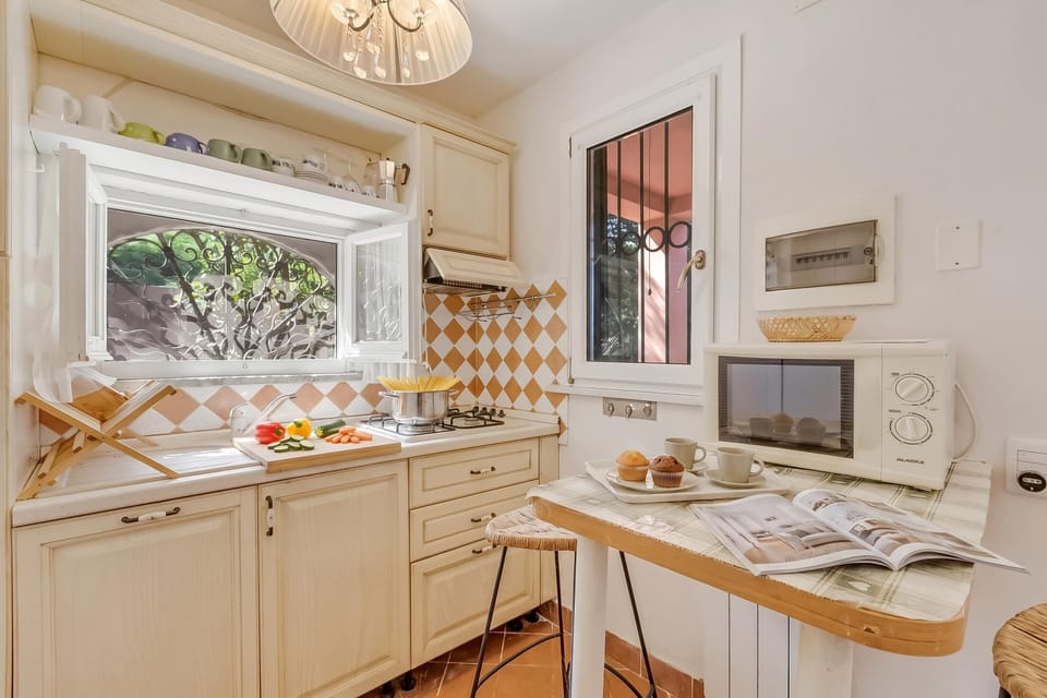 Kitchen and dining area