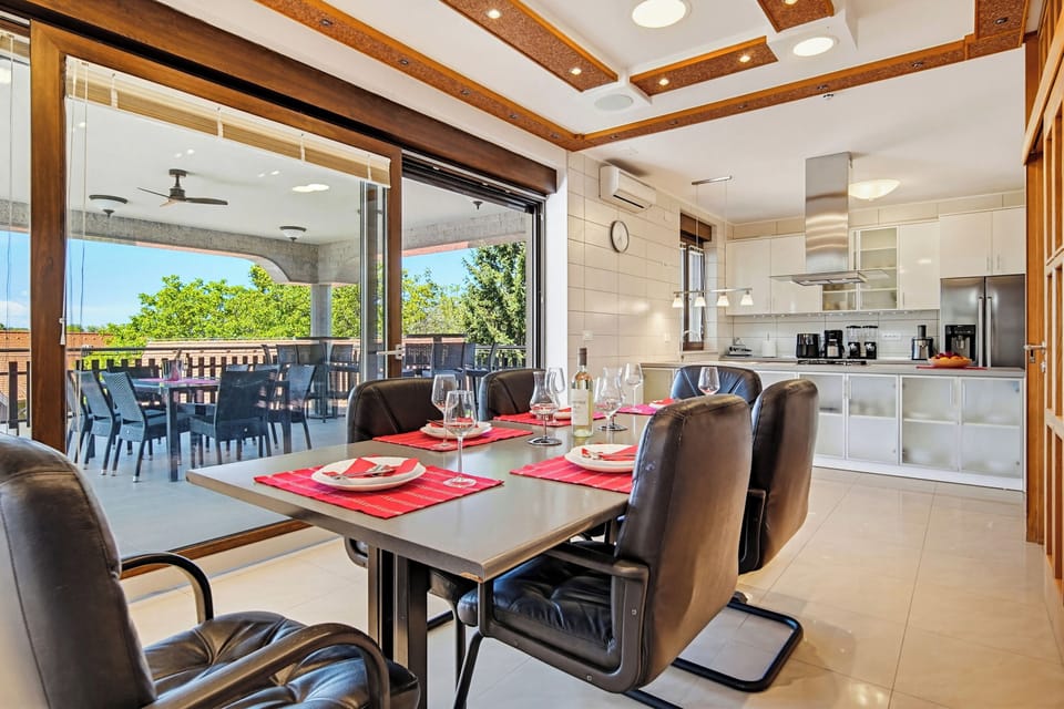 Kitchen and dining area