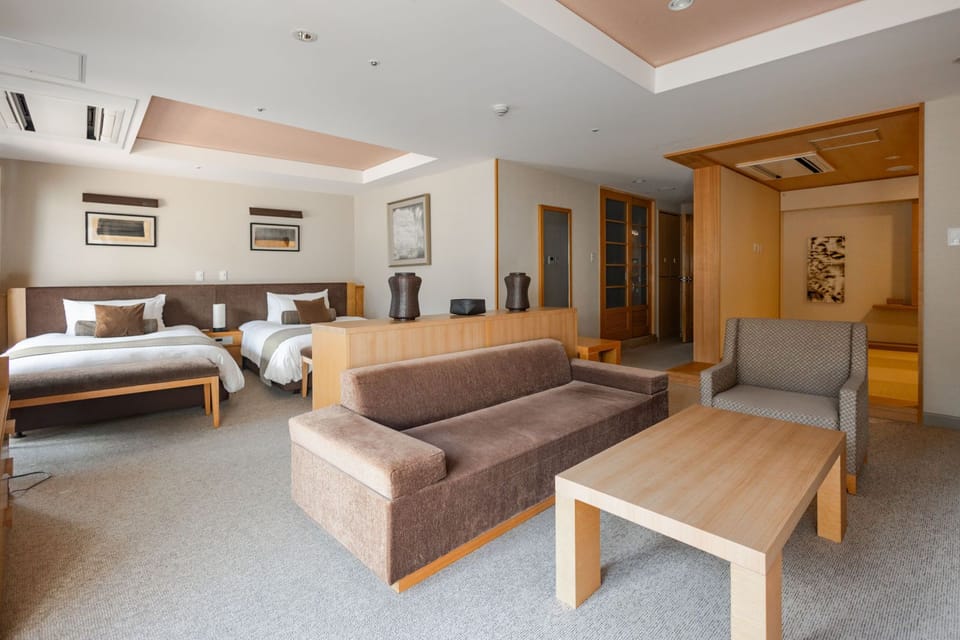 Grand Suite, Balcony, Golf View | Desk, WiFi (free)