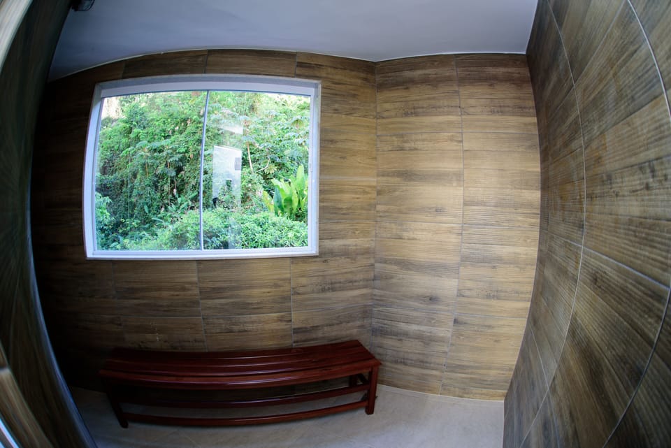 Steam room 