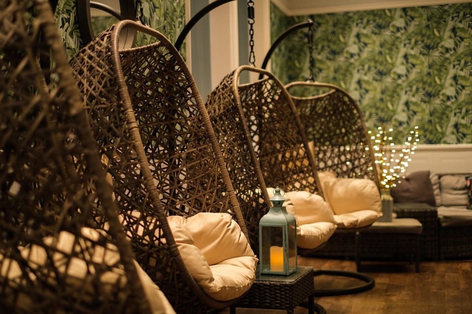 Couples treatment rooms, sauna, steam room, body treatments