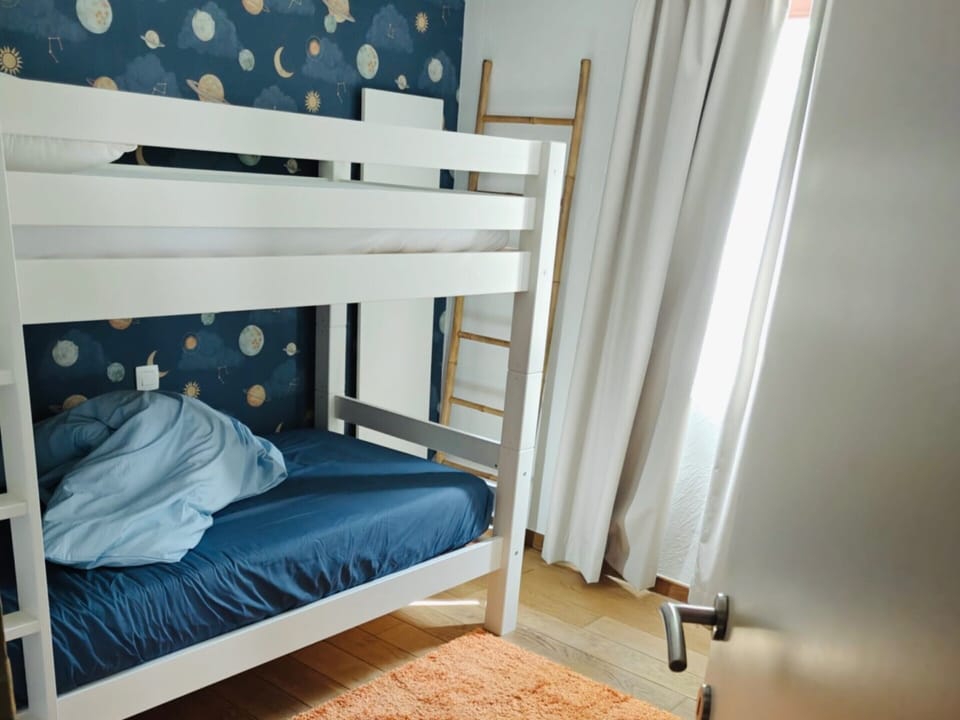 House | 2 bedrooms, individually furnished, bed sheets