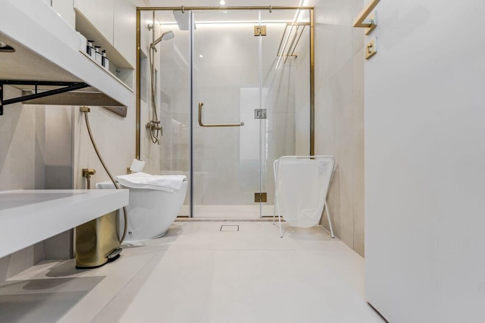 Bathroom 1_1