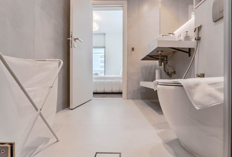 Bathroom 1_5