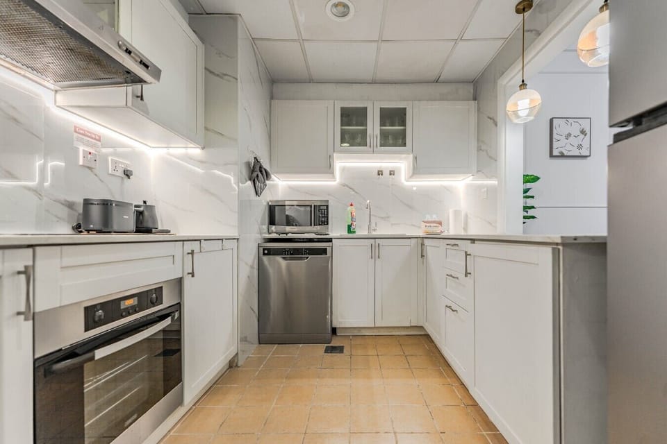 4-Kitchen_1