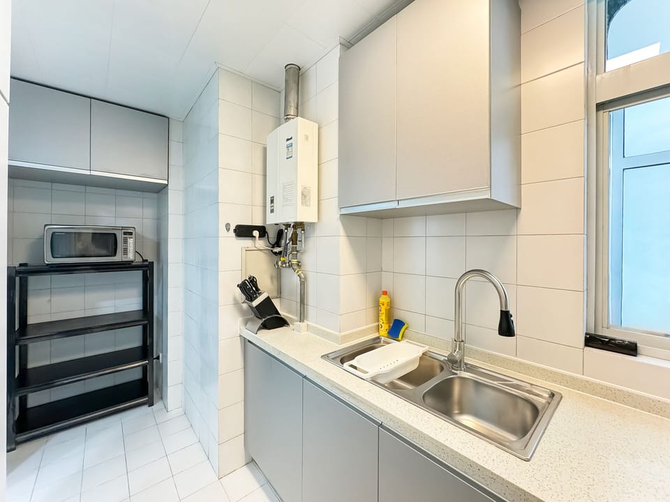 Family Apartment, 2 Bedrooms, Non Smoking, City View | Private kitchen