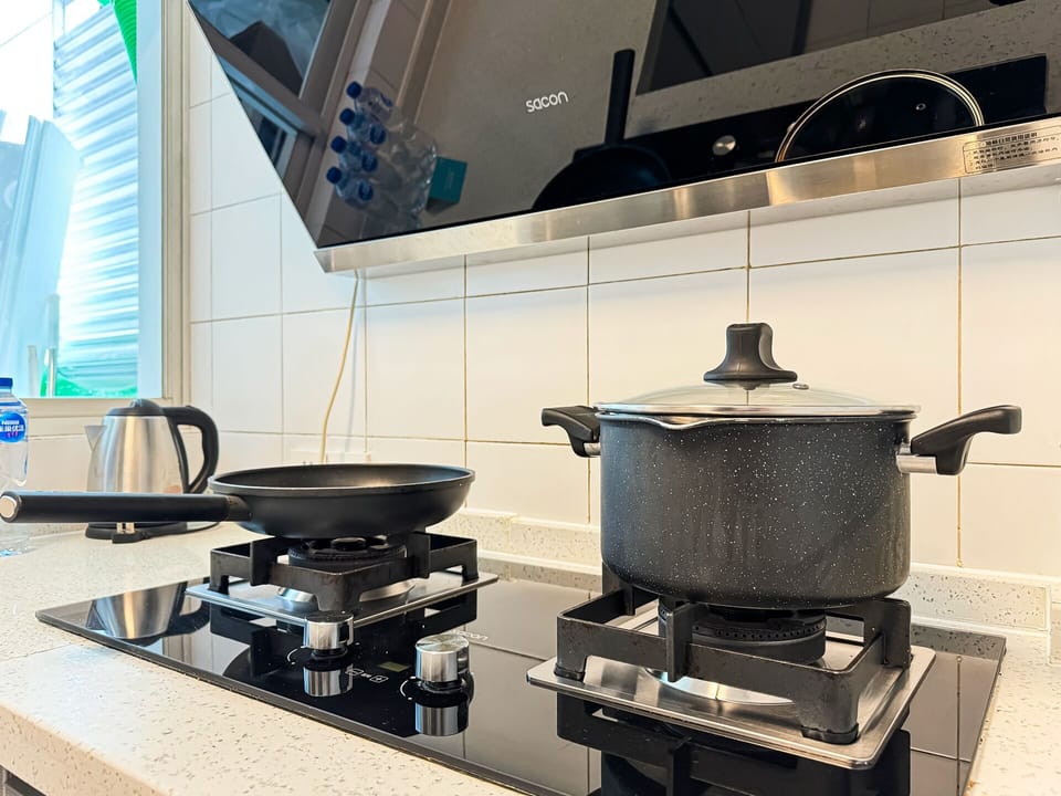 Family Apartment, 2 Bedrooms, Non Smoking, City View | Private kitchen