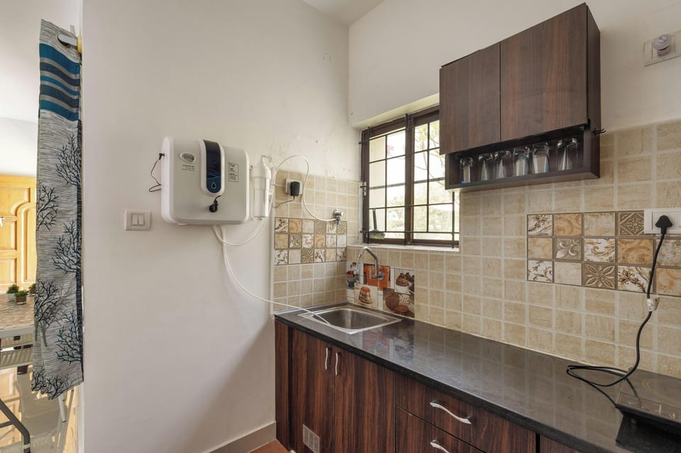 Villa (1 Bedroom) | Private kitchen | Microwave