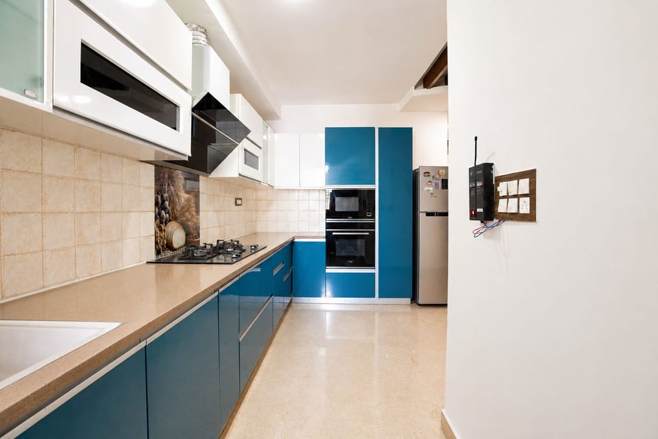Apartment (2 Bedrooms) | Private kitchen | Microwave, oven