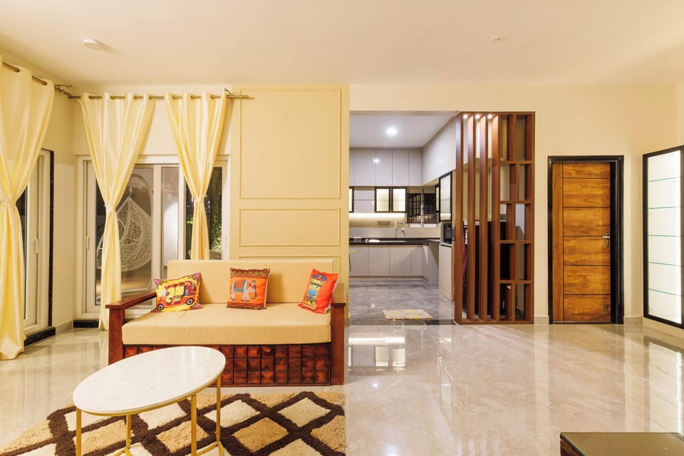 Apartment (1 Bedroom) | Living area | TV