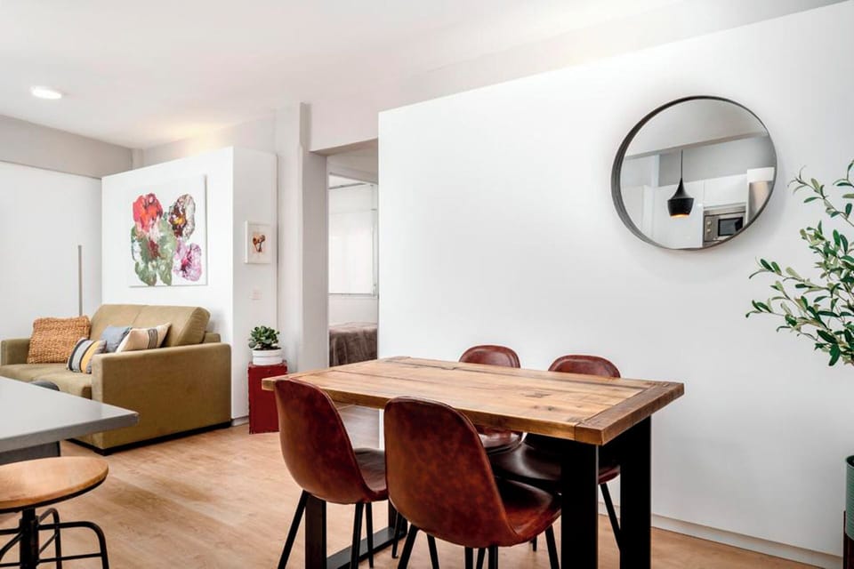 Deluxe Apartment, 2 Bedrooms, Non Smoking | Dining