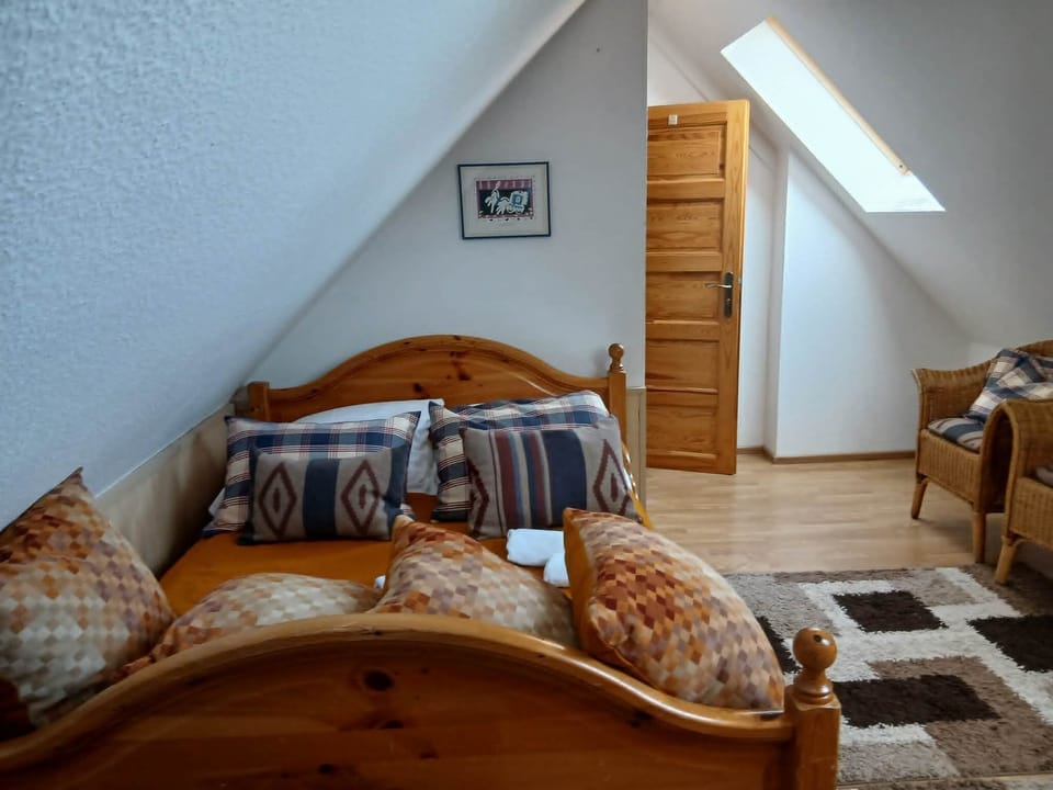 Economy Triple Room, Garden View | WiFi (free)
