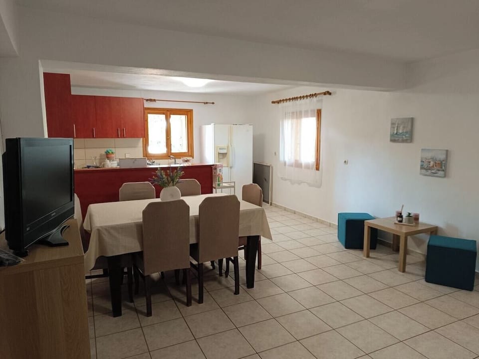 House | 3 bedrooms, high-speed internet