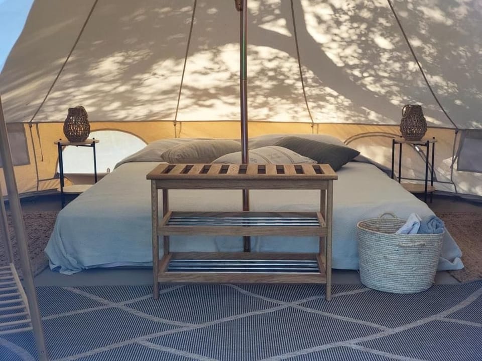 Deluxe Tent, Bay View | WiFi (free)