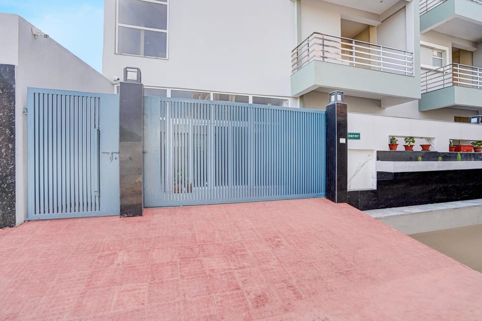House | Reception