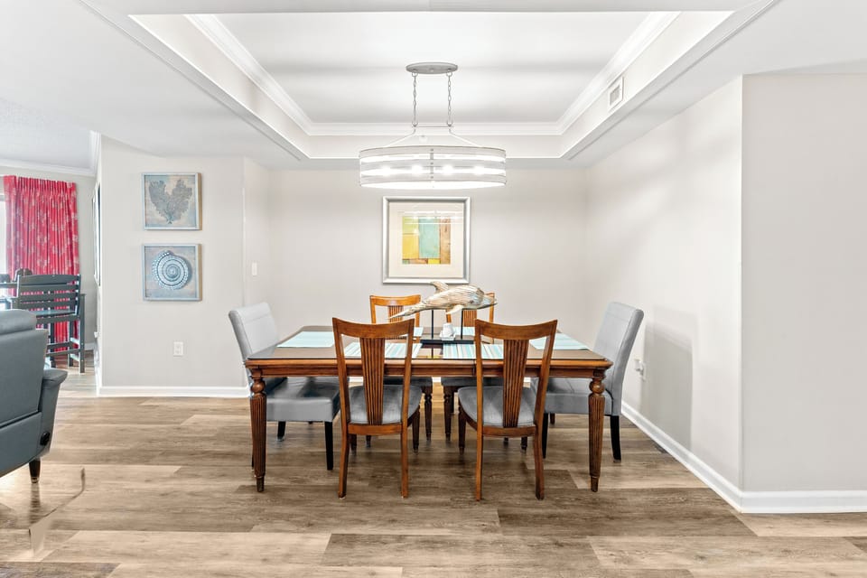 Large Dining area with seating for 6