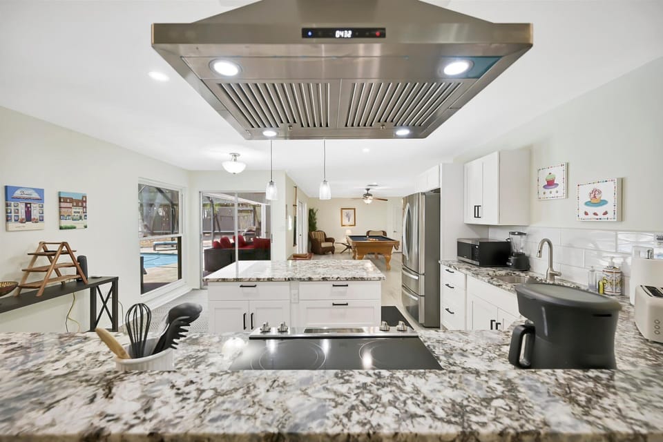 House | 5 bedrooms, high-speed internet