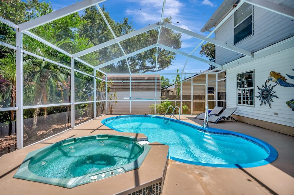 House | 5 bedrooms, high-speed internet