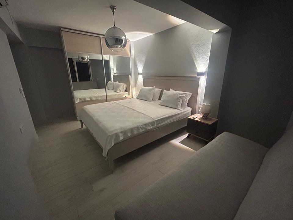Comfort Triple Room, Pool View | Premium bedding, iron/ironing board (on request), WiFi (free)