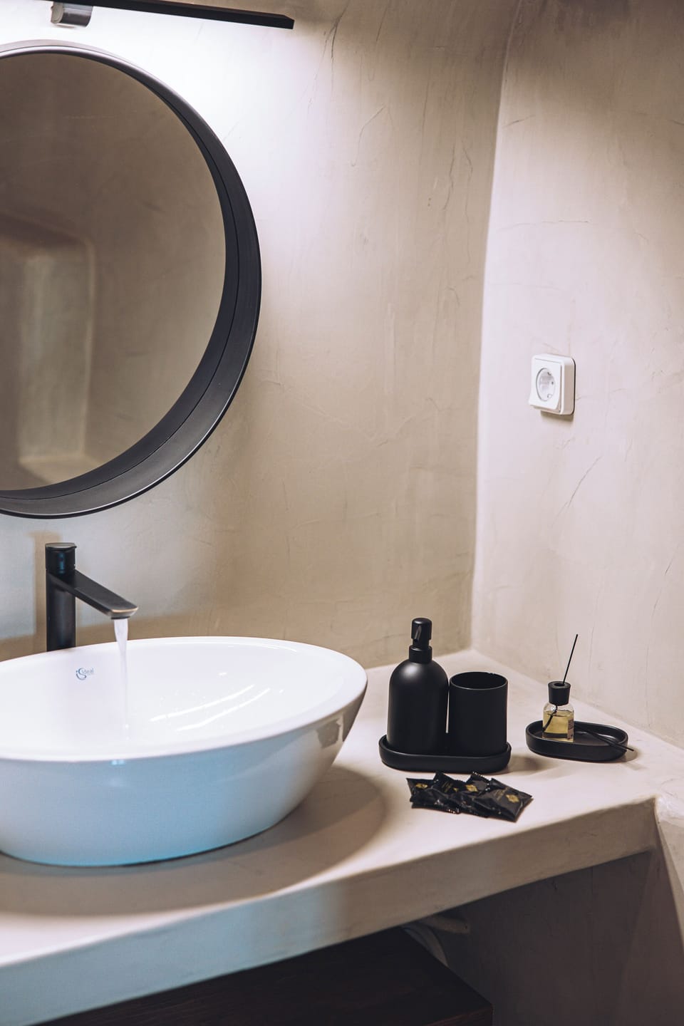 Superior Studio, Private Bathroom | Bathroom | Shower, towels, soap, shampoo