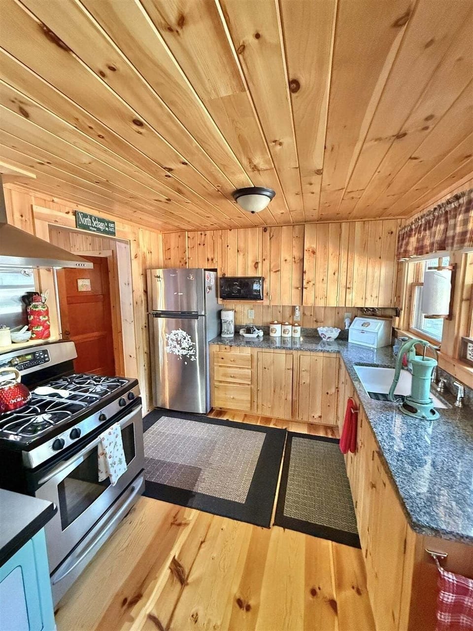 Villa, 2 Bedrooms | Private kitchen | Coffee/tea maker, fridge, oven, toaster