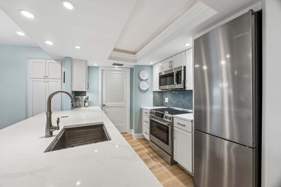 Condo, 2 Bedrooms | Private kitchen | Coffee/tea maker, fridge, oven, toaster