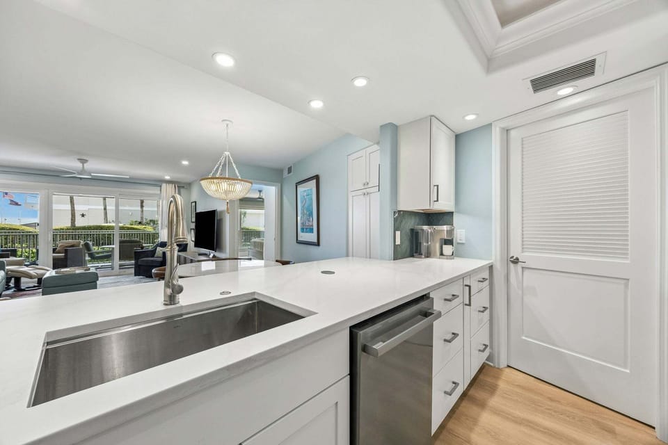 Condo, 2 Bedrooms | Private kitchen | Coffee/tea maker, fridge, oven, toaster