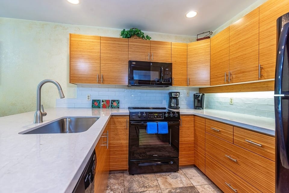 Apartment, 1 Bedroom | Private kitchen | Coffee/tea maker, fridge, oven, toaster