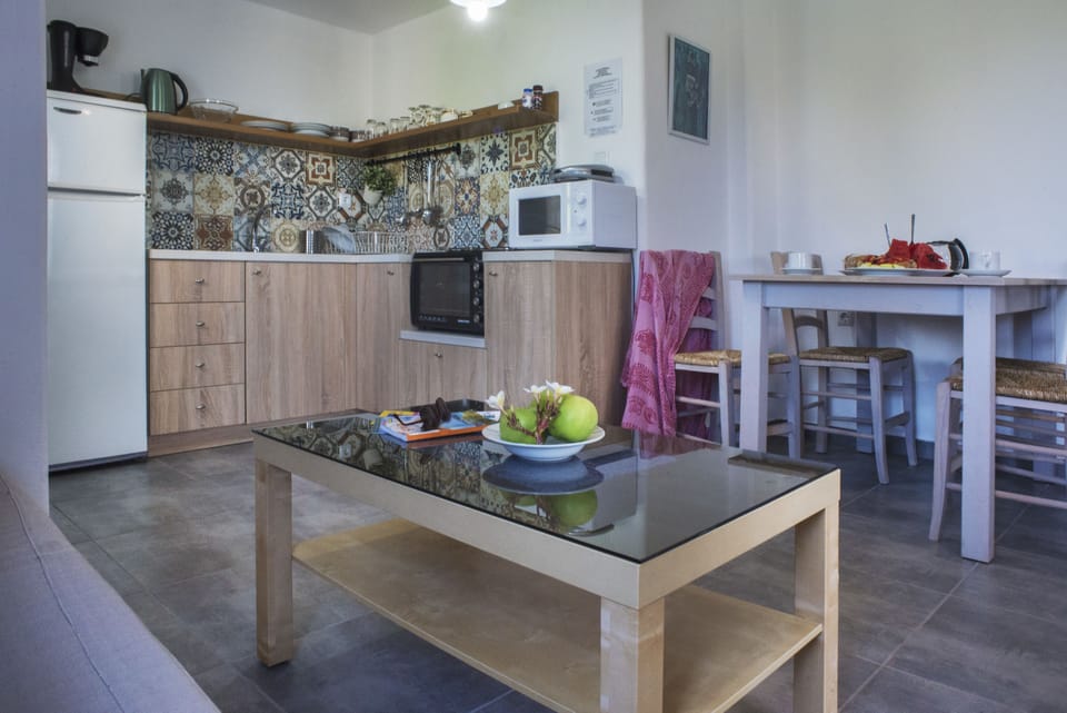Apartment, 2 Bedrooms, Sea View | 2 bedrooms, in-room safe, soundproofing, iron/ironing board