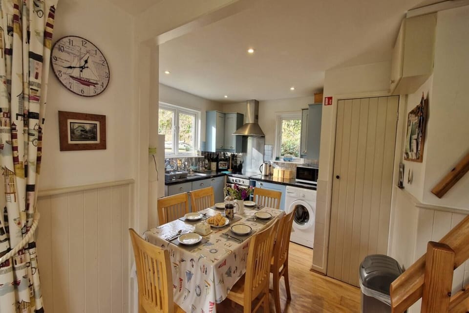 Kitchen and dining area