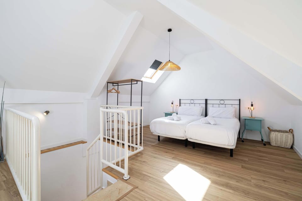Secondary bedroom
