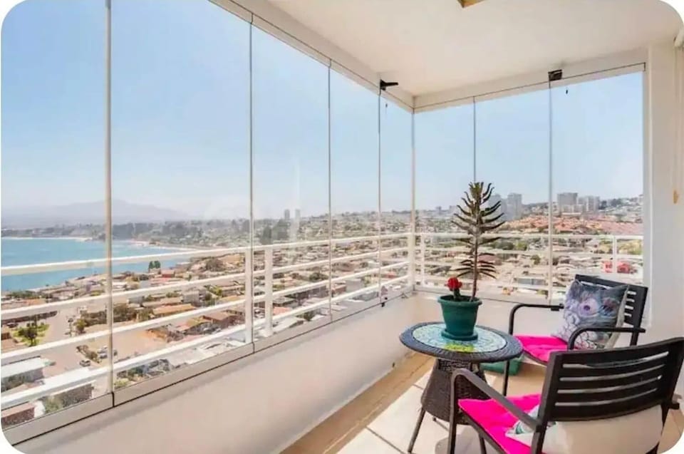 Apartment, Balcony, Sea View | Interior