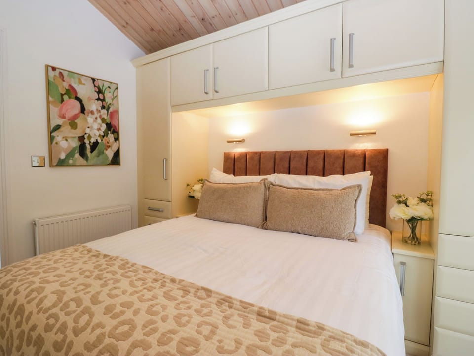 2 bedrooms, WiFi (free), individually decorated, individually furnished