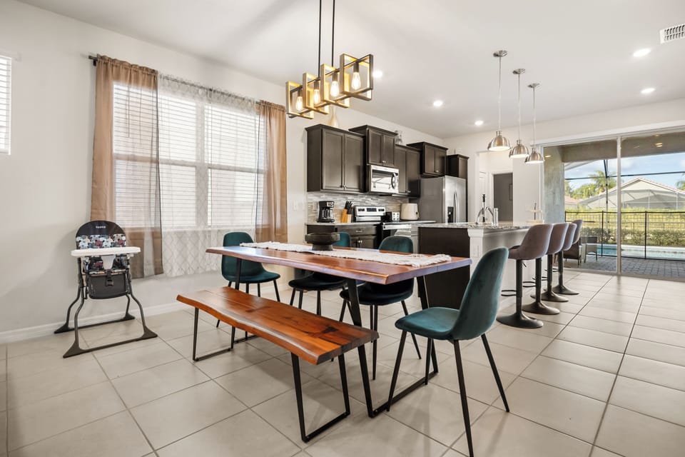 Family House, Patio, Courtyard View | Private kitchen | Full-size fridge, dishwasher, cookware/dishes/utensils, freezer