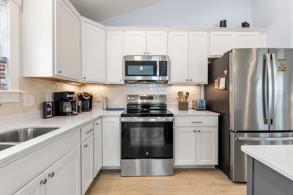 HIAV13: The Green Turtle and the Nest | Top Level Kitchen