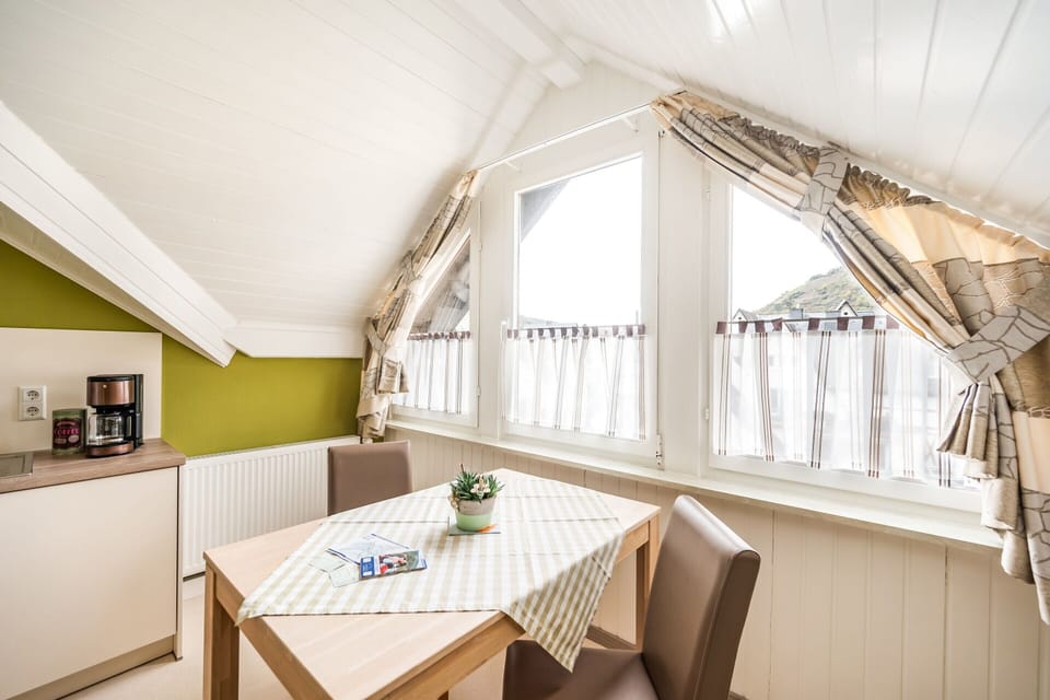 Apartment | Dining