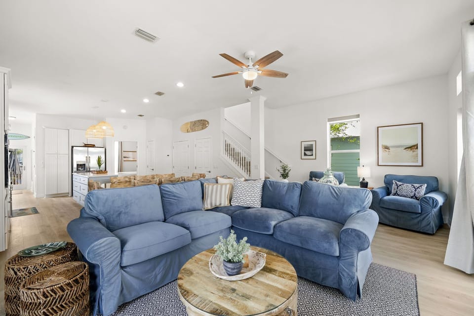 Living room with plenty of seating 
