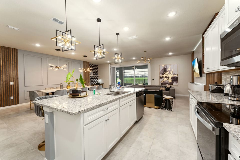 Family House, Patio, Courtyard View | Private kitchen