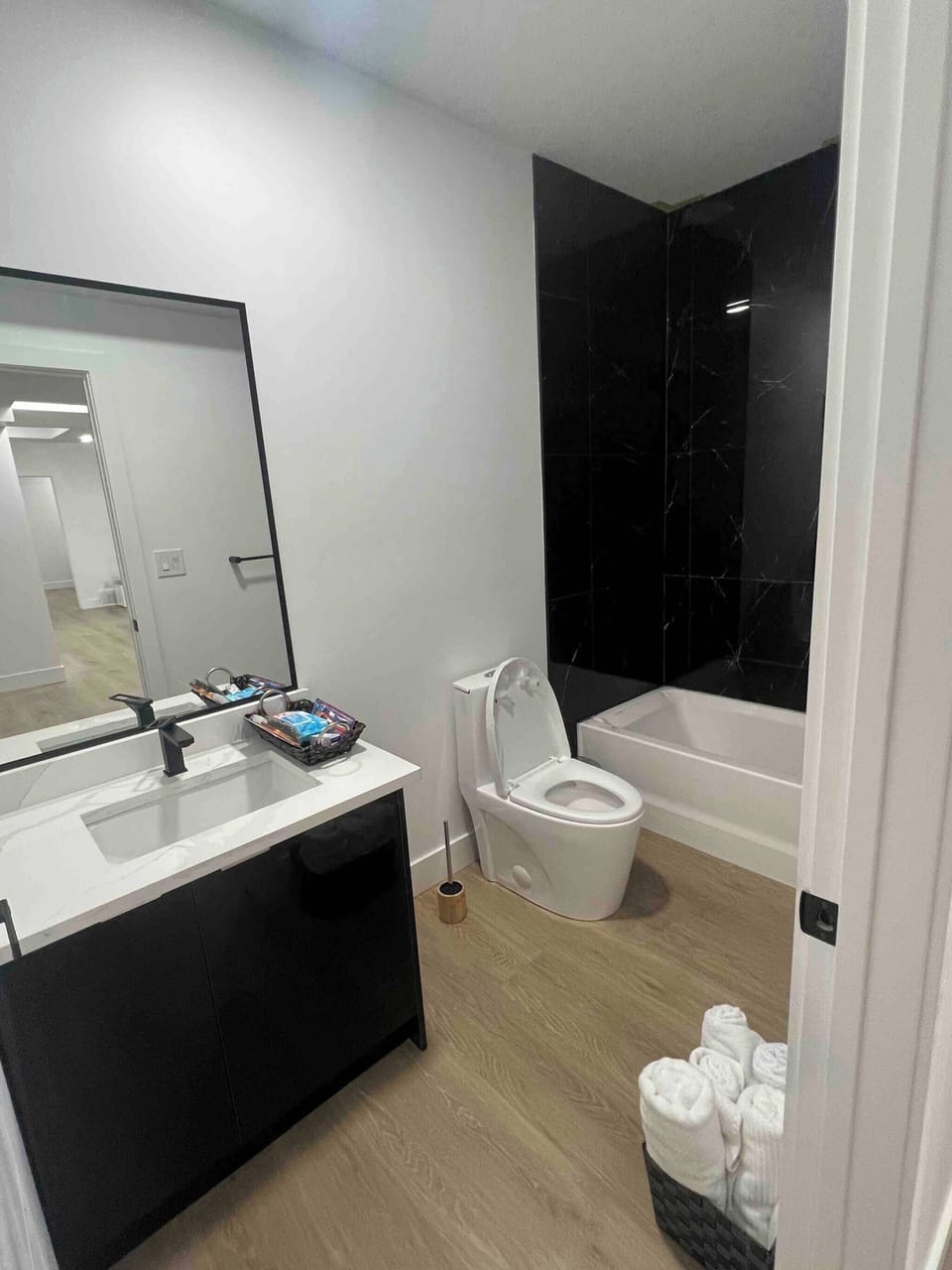Room, 2 Bedrooms | Bathroom