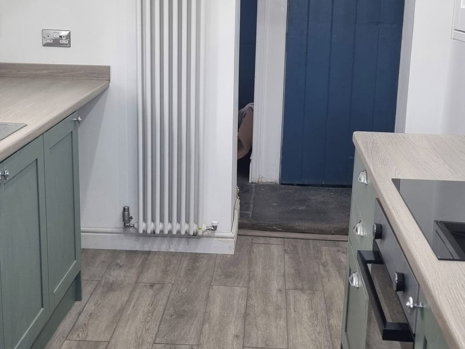 Dishwasher, cookware/dishes/utensils