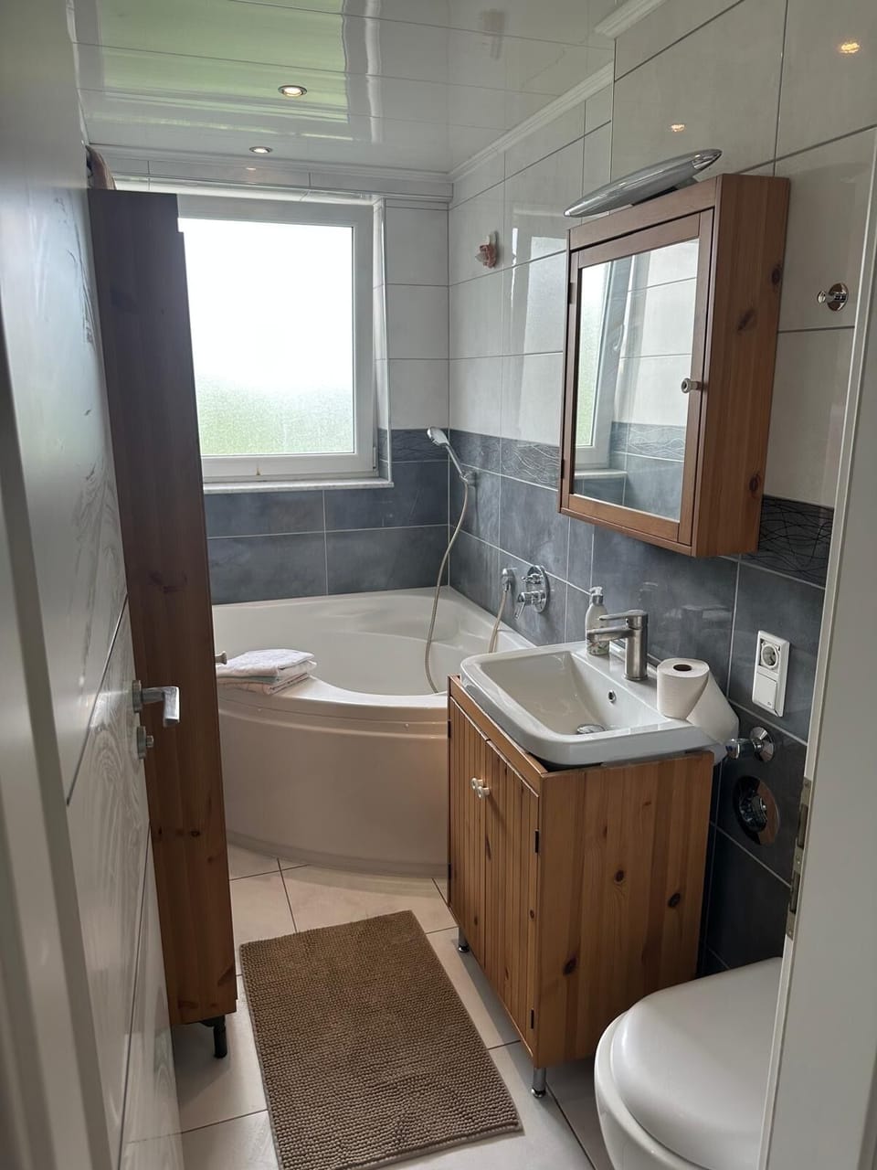 Apartment, 1 Bedroom, Smoking | Bathroom