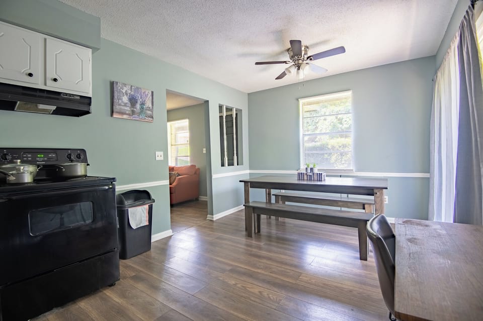 Enjoy a dining area that brings everyone together, with plenty of room to linger over breakfast, dinner, or late-night conversations after a day of exploring.